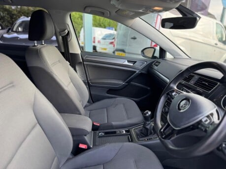 Volkswagen Golf SE TSI BLUEMOTION TECHNOLOGY 8