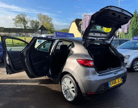 Renault Clio DYNAMIQUE S NAV DCI 39