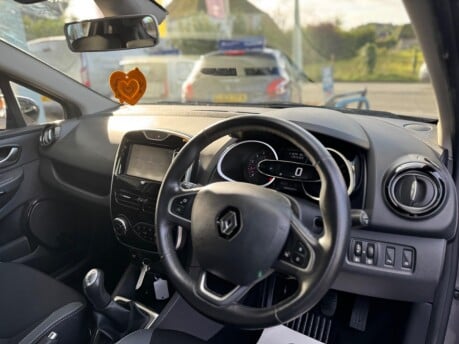 Renault Clio DYNAMIQUE S NAV DCI 32