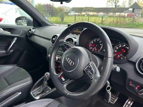 Audi A1 SPORTBACK TFSI S LINE 6