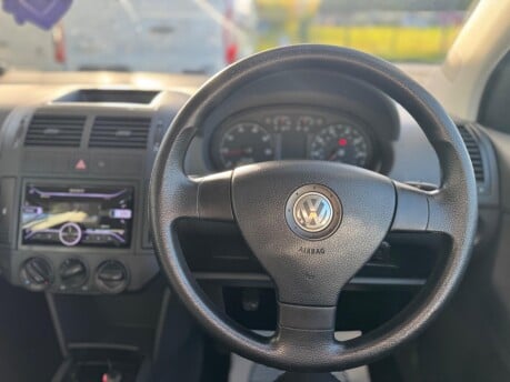 Volkswagen Polo SE 17