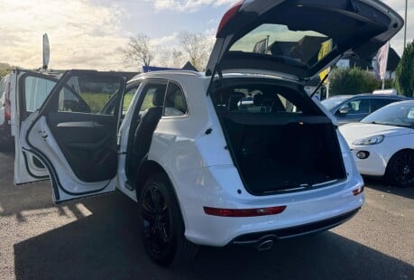 Audi Q5 TDI QUATTRO S LINE PLUS 40