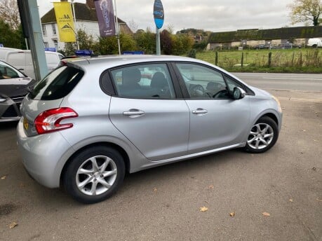 Peugeot 208 ACTIVE HDI 7