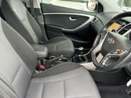 Hyundai i30 SE NAV 33