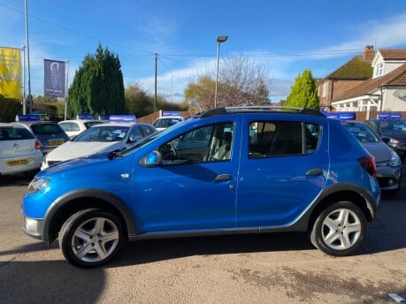 Dacia Sandero Stepway LAUREATE TCE 6