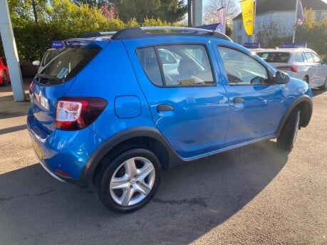 Dacia Sandero Stepway LAUREATE TCE 9