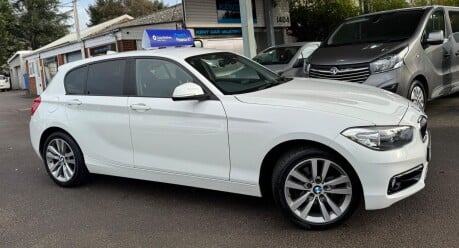 BMW 1 Series 120I SPORT 9