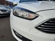 Ford Focus ZETEC TDCI 12