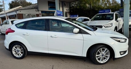 Ford Focus ZETEC TDCI 9