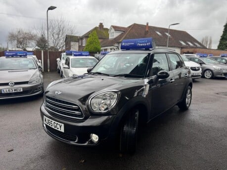 Mini Countryman ONE 4