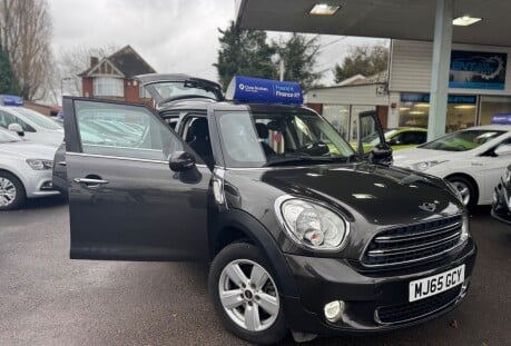 Mini Countryman ONE 16