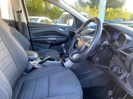 Ford Kuga ZETEC TDCI 19