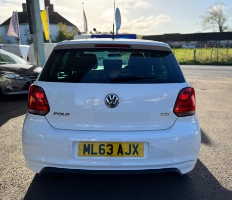 Volkswagen Polo R LINE TSI 7