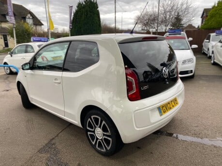 Volkswagen Up HIGH UP 8