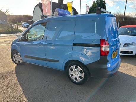 Ford Transit Courier TREND TDCI 10