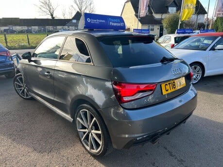 Audi A1 TDI BLACK EDITION NAV 7