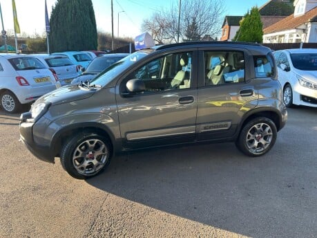 Fiat Panda CITY CROSS MHEV 11