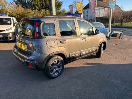 Fiat Panda CITY CROSS MHEV 16