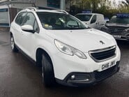 Peugeot 2008 BLUE HDI ACTIVE 5