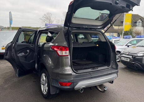 Ford Kuga ZETEC TDCI 32