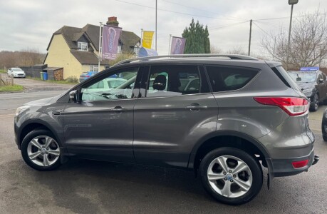 Ford Kuga ZETEC TDCI 4