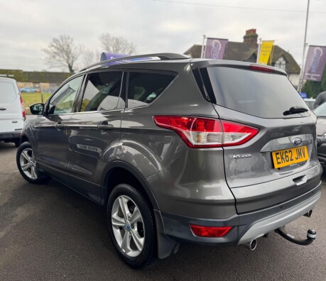 Ford Kuga ZETEC TDCI 5