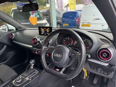 Audi A3 TDI S LINE NAV 19