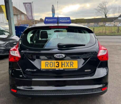 Ford Focus ZETEC TDCI 6