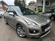 Peugeot 3008 BLUE HDI S/S ALLURE 9