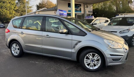 Ford S-Max ZETEC TDCI 8