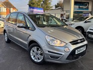 Ford S-Max ZETEC TDCI 9