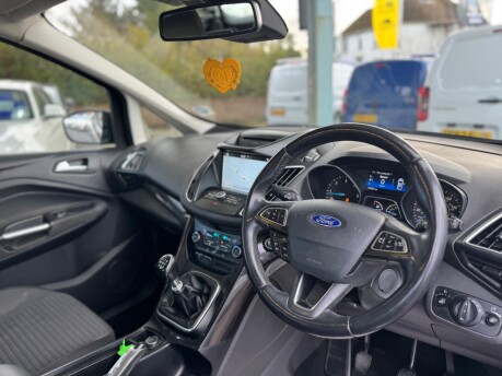 Ford Grand C-Max TITANIUM TDCI 29