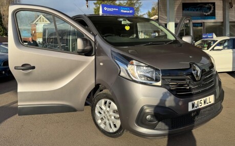 Renault Trafic SL27 SPORT ENERGY DCI S/R P/V 32