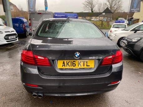 BMW 5 Series 520D SE 11