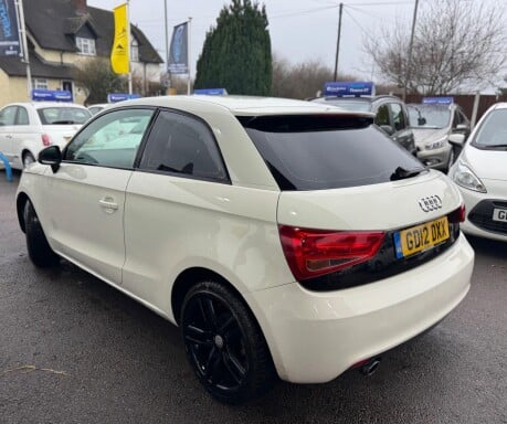 Audi A1 TDI SPORT 2