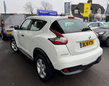 Nissan Juke VISIA 5