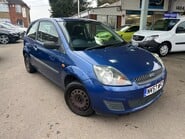 Ford Fiesta STYLE 16V 1