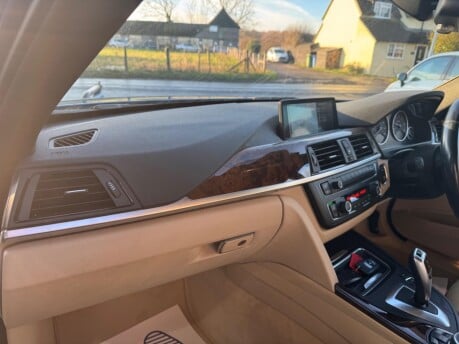 BMW 3 Series 320D M SPORT TOURING 30