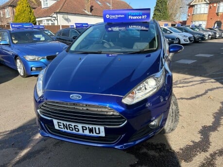 Ford Fiesta ZETEC 8