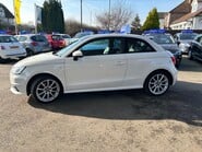 Audi A1 TDI S LINE 4