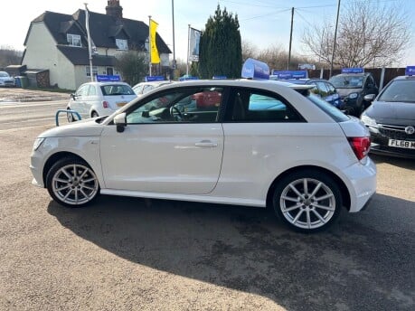 Audi A1 TDI S LINE 5