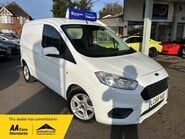 Ford Transit Courier LIMITED TDCI 1