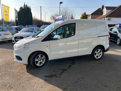 Ford Transit Courier LIMITED TDCI 5