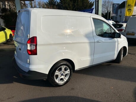 Ford Transit Courier LIMITED TDCI 10