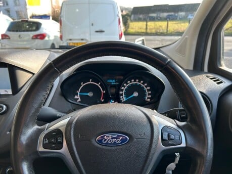 Ford Transit Courier LIMITED TDCI 23