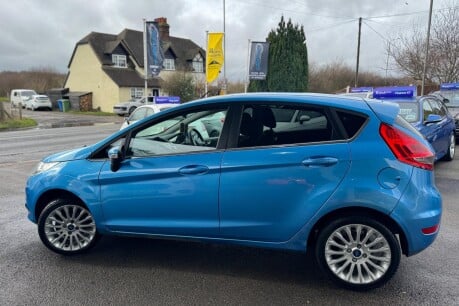 Ford Fiesta TITANIUM TDCI 4