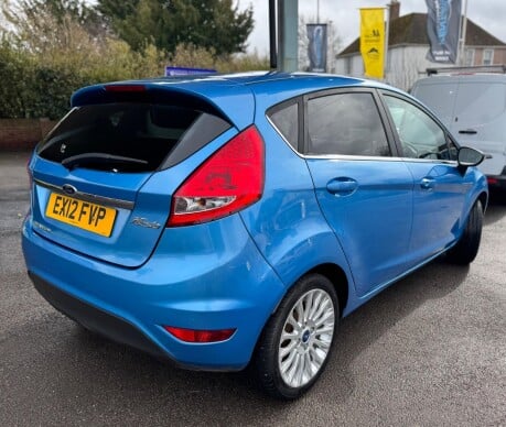 Ford Fiesta TITANIUM TDCI 7