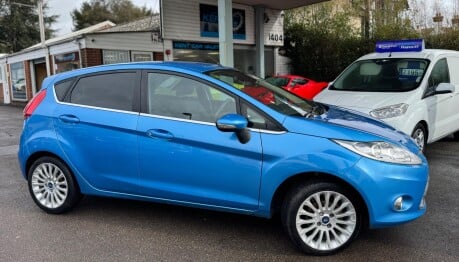 Ford Fiesta TITANIUM TDCI 8