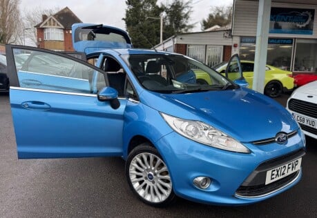 Ford Fiesta TITANIUM TDCI 32