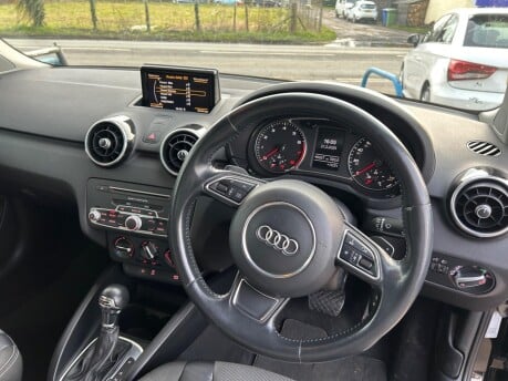 Audi A1 TFSI SPORT 9